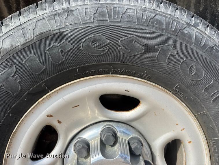 image for item NA9302 2006 Chevrolet Express 3500 van