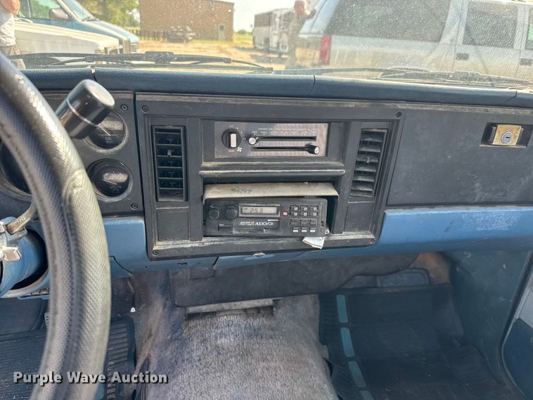 image for item NA9303 1982 Chevrolet S10 pickup truck