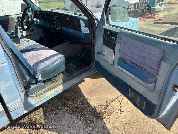image for item NA9303 1982 Chevrolet S10 pickup truck