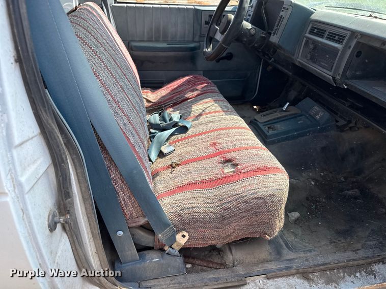 image for item NA9304 1989 Chevrolet S10 pickup truck
