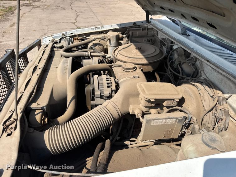 image for item NA9304 1989 Chevrolet S10 pickup truck