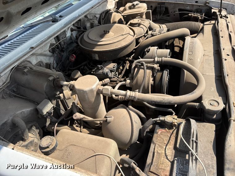 image for item NA9304 1989 Chevrolet S10 pickup truck