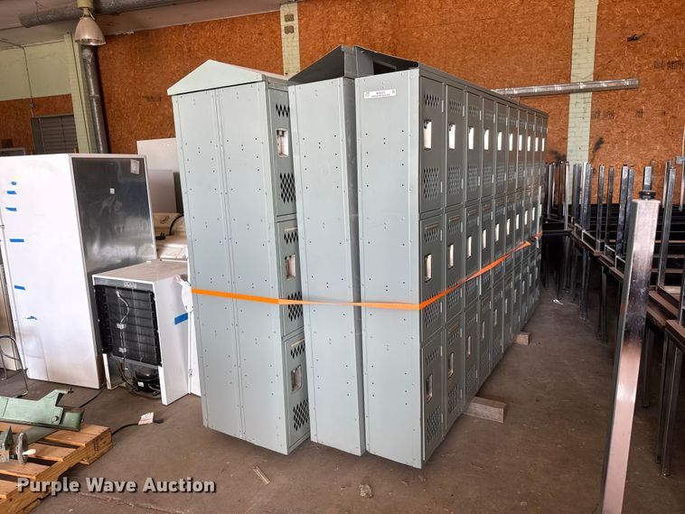 image for item NA9307 (5) sets of lockers