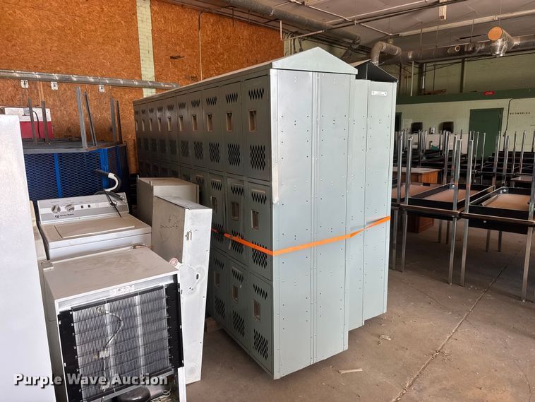 image for item NA9307 (5) sets of lockers