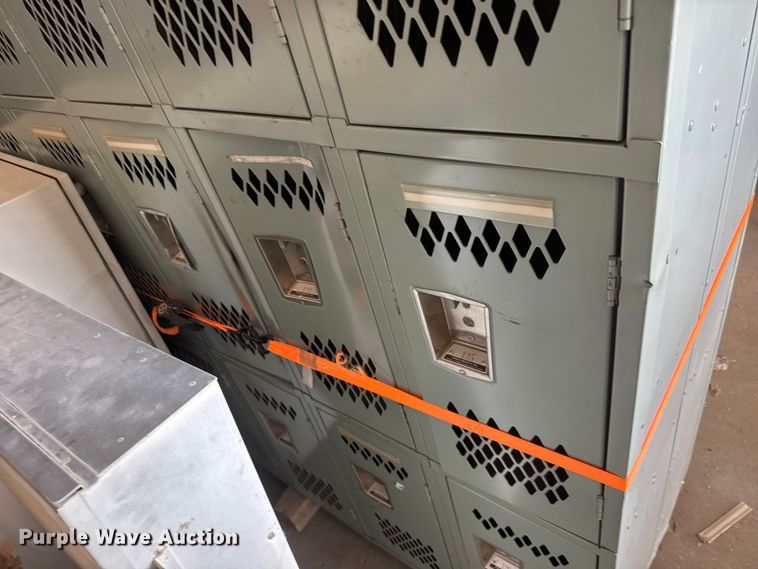 image for item NA9307 (5) sets of lockers