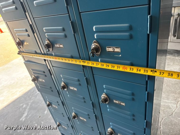 image for item NA9307 (5) sets of lockers