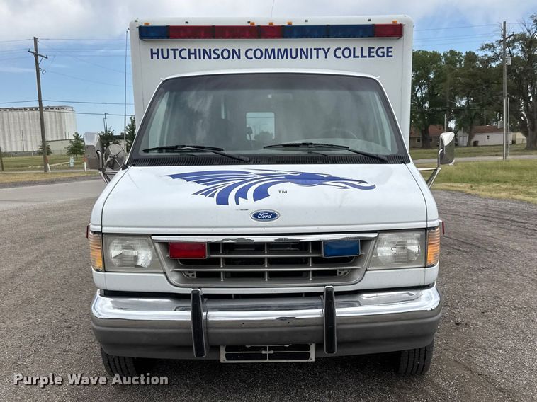 image for item NA9309 1992 Ford E350 ambulance