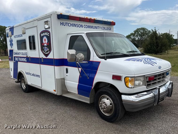 image for item NA9309 1992 Ford E350 ambulance