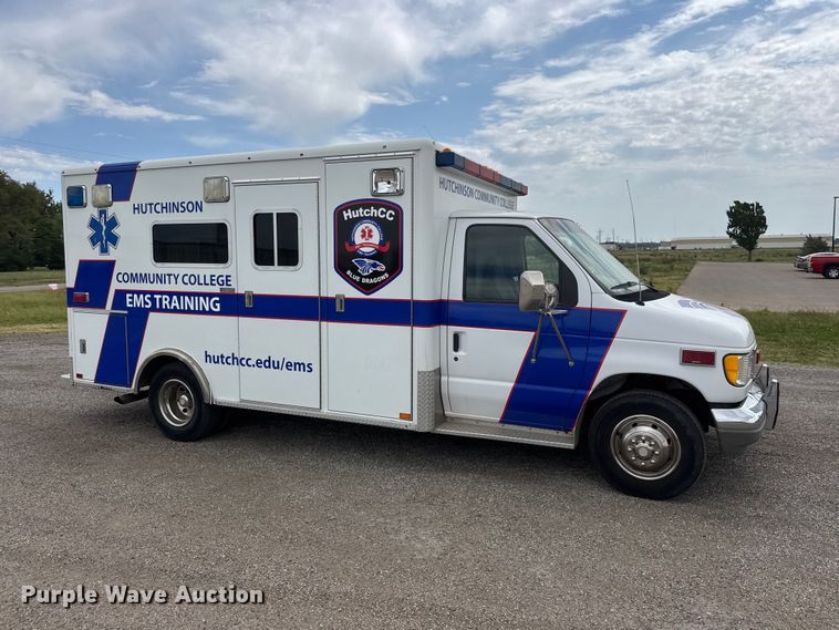 image for item NA9309 1992 Ford E350 ambulance