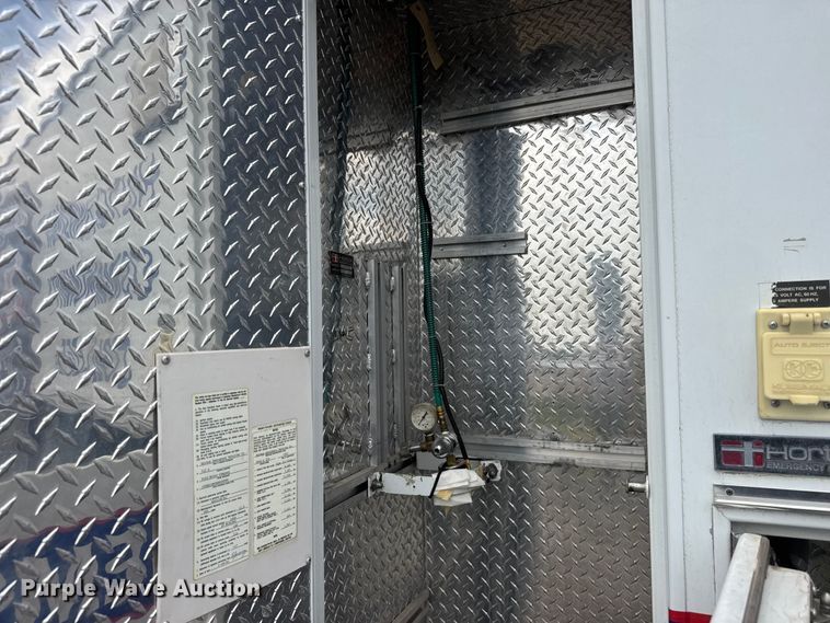 image for item NA9309 1992 Ford E350 ambulance