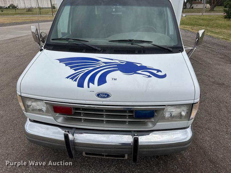 image for item NA9309 1992 Ford E350 ambulance