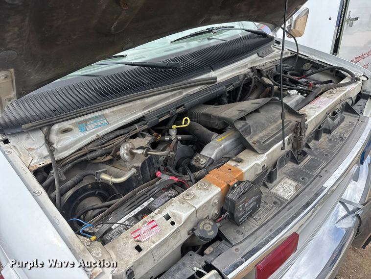 image for item NA9309 1992 Ford E350 ambulance