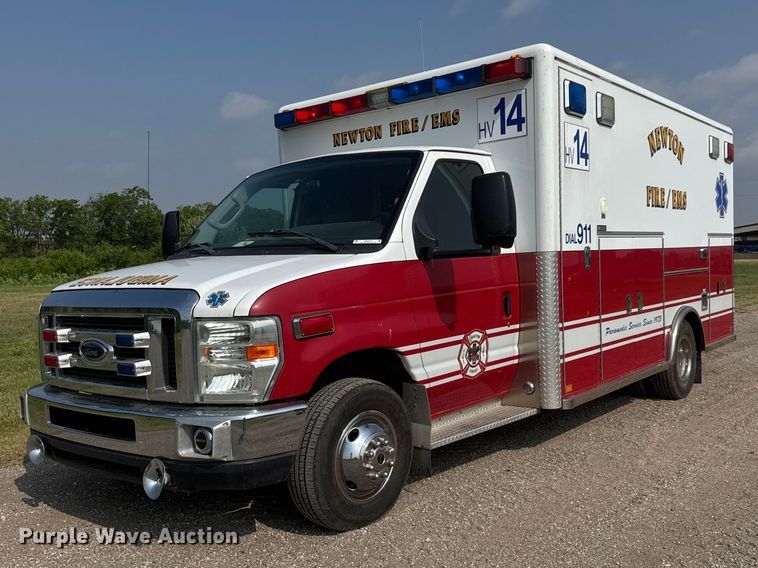image for item NA9310 2009 Ford E450 ambulance