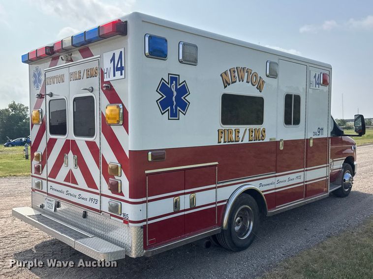 image for item NA9310 2009 Ford E450 ambulance
