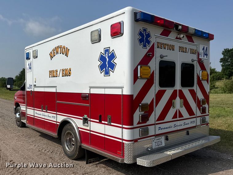 image for item NA9310 2009 Ford E450 ambulance
