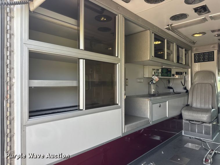 image for item NA9310 2009 Ford E450 ambulance