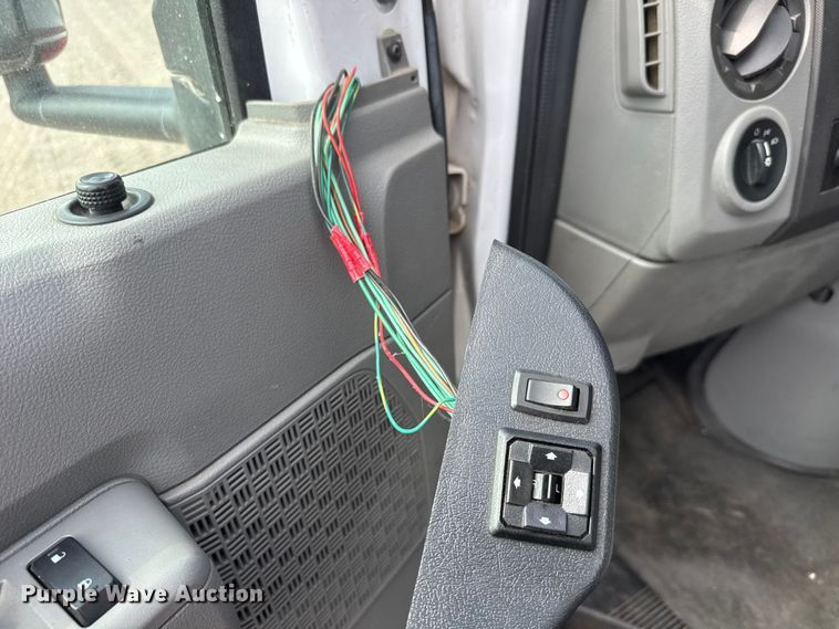 image for item NA9310 2009 Ford E450 ambulance