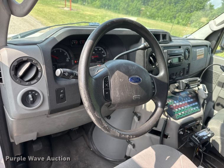 image for item NA9310 2009 Ford E450 ambulance
