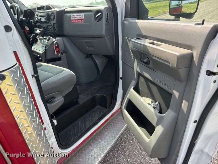 image for item NA9310 2009 Ford E450 ambulance