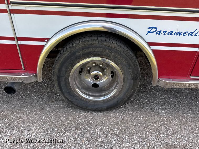 image for item NA9310 2009 Ford E450 ambulance