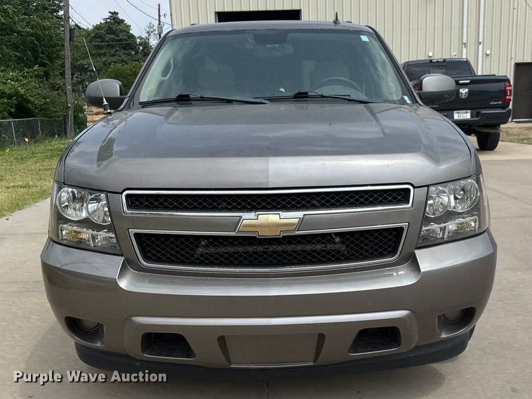 image for item NA9312 2011 Chevrolet Suburban SUV