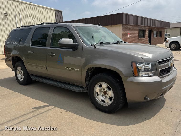 image for item NA9312 2011 Chevrolet Suburban SUV