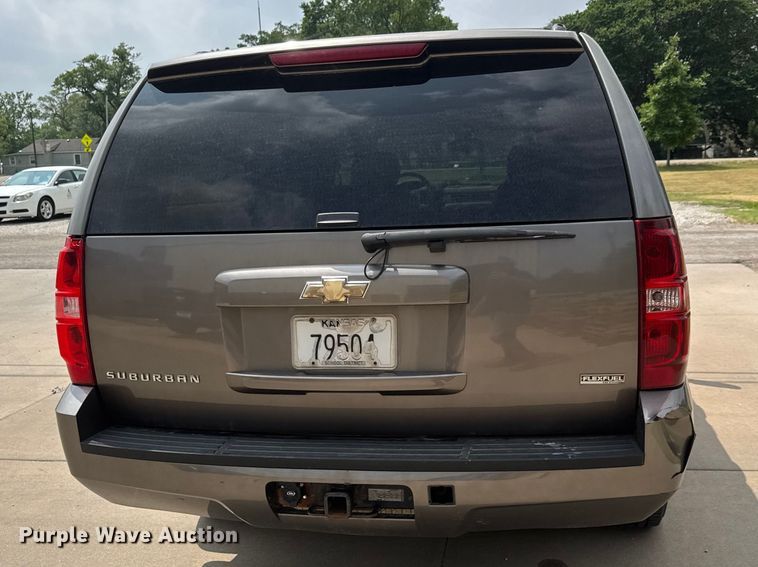 image for item NA9312 2011 Chevrolet Suburban SUV