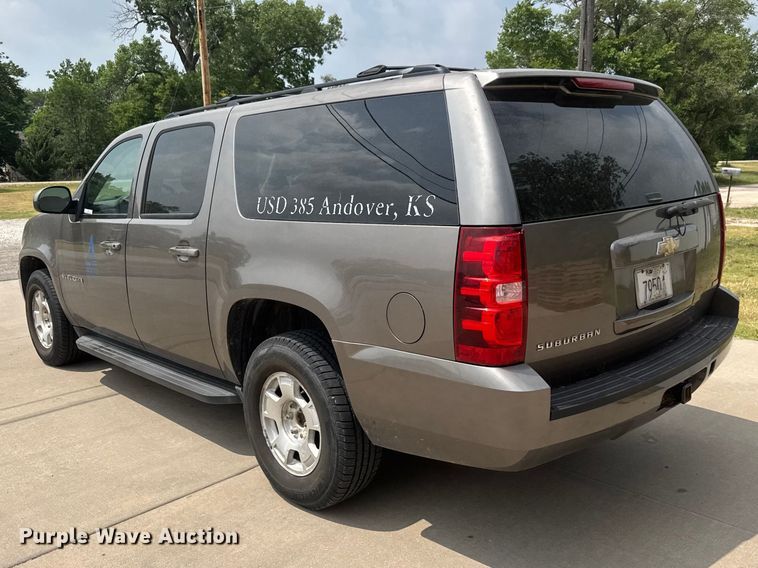 image for item NA9312 2011 Chevrolet Suburban SUV