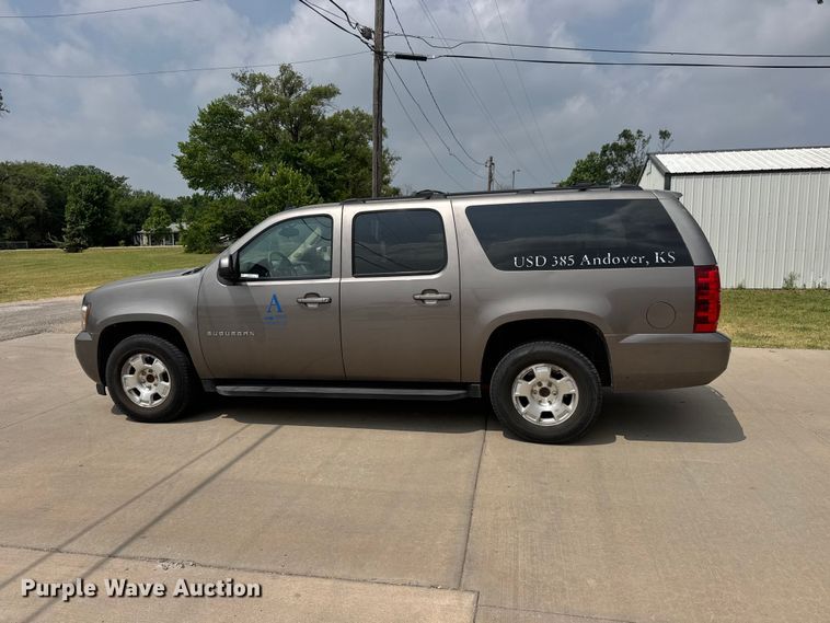 image for item NA9312 2011 Chevrolet Suburban SUV