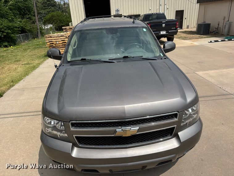 image for item NA9312 2011 Chevrolet Suburban SUV