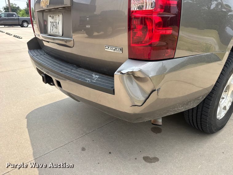 image for item NA9312 2011 Chevrolet Suburban SUV