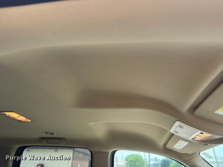 image for item NA9312 2011 Chevrolet Suburban SUV