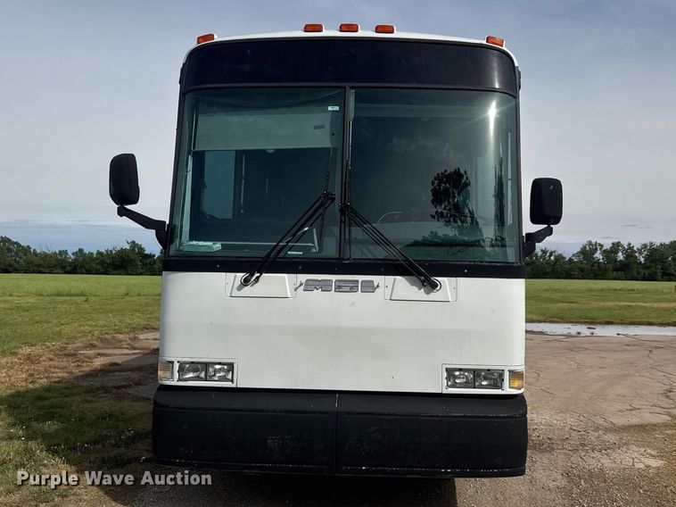 image for item NA9338 1995 Motor Coach Industries IM8 coach bus