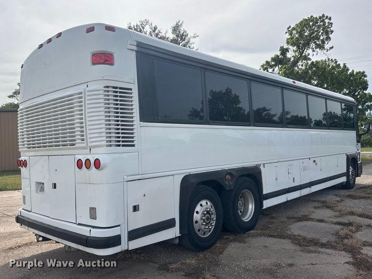 image for item NA9338 1995 Motor Coach Industries IM8 coach bus