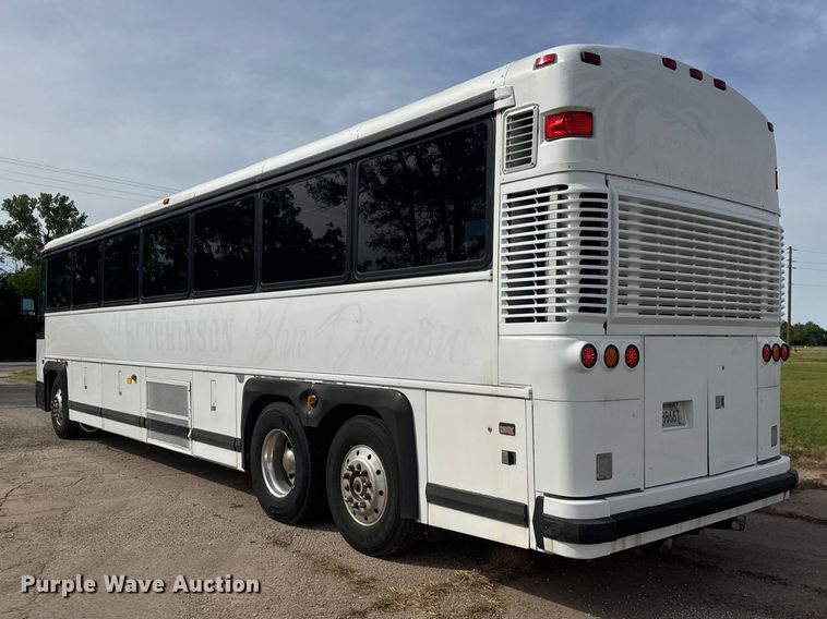 image for item NA9338 1995 Motor Coach Industries IM8 coach bus