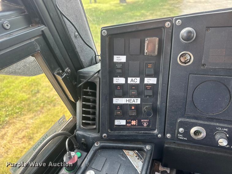 image for item NA9338 1995 Motor Coach Industries IM8 coach bus
