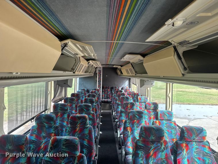 image for item NA9338 1995 Motor Coach Industries IM8 coach bus