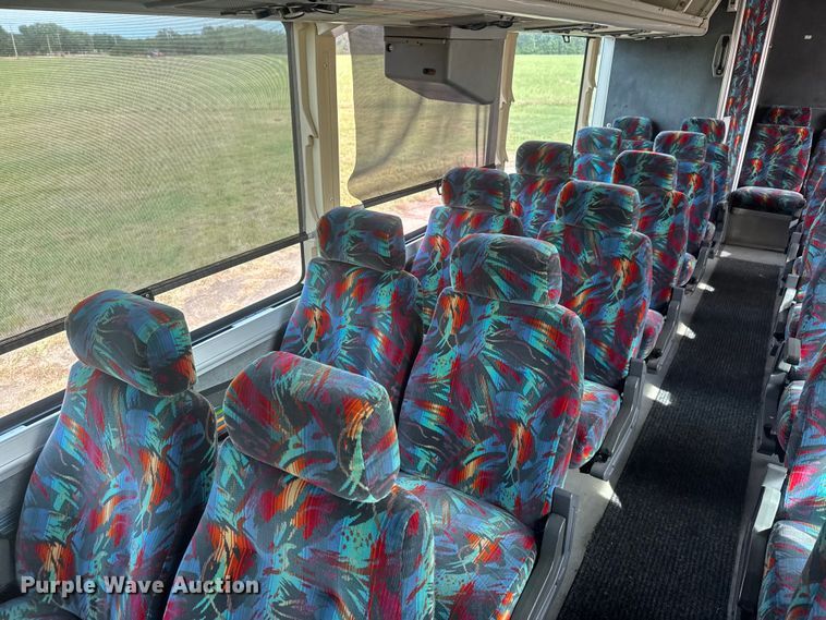 image for item NA9338 1995 Motor Coach Industries IM8 coach bus