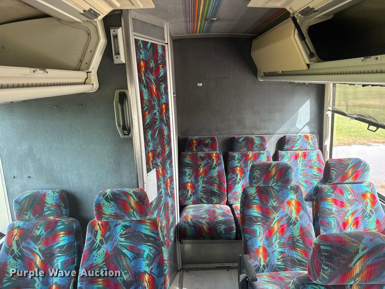 image for item NA9338 1995 Motor Coach Industries IM8 coach bus