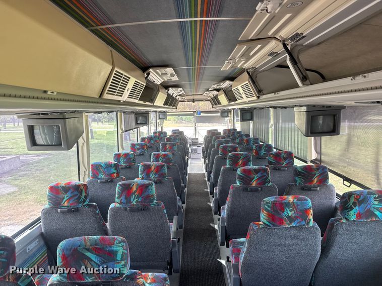 image for item NA9338 1995 Motor Coach Industries IM8 coach bus