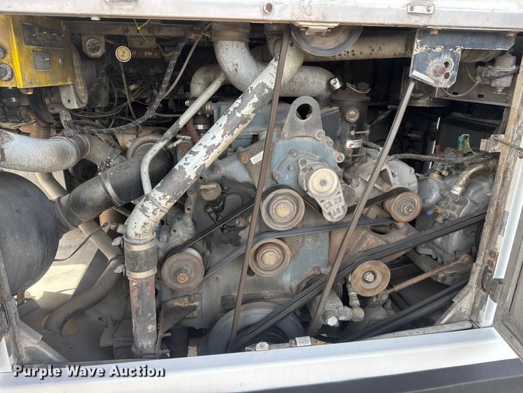 image for item NA9338 1995 Motor Coach Industries IM8 coach bus