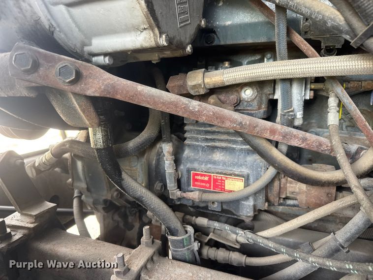 image for item NA9338 1995 Motor Coach Industries IM8 coach bus