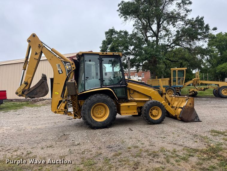 image for item NA9351 2004 Caterpillar 416D backhoe