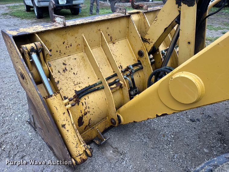 image for item NA9351 2004 Caterpillar 416D backhoe
