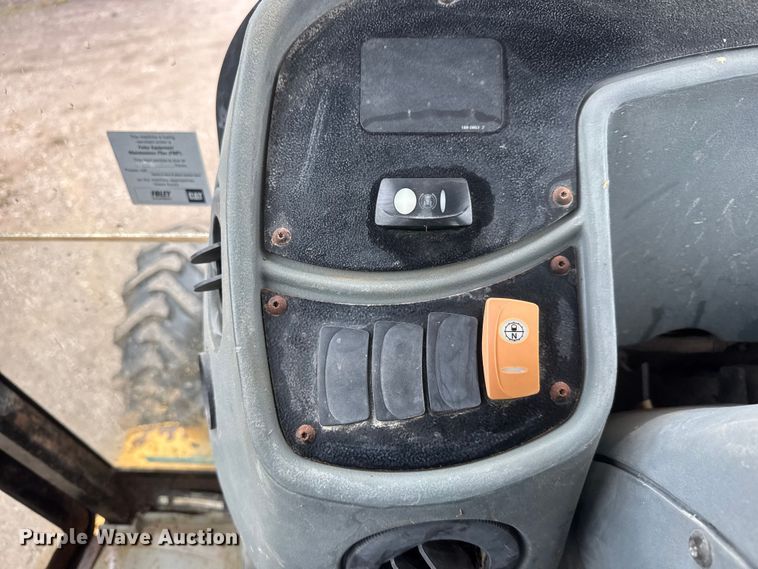 image for item NA9351 2004 Caterpillar 416D backhoe