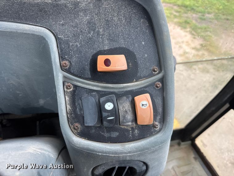 image for item NA9351 2004 Caterpillar 416D backhoe