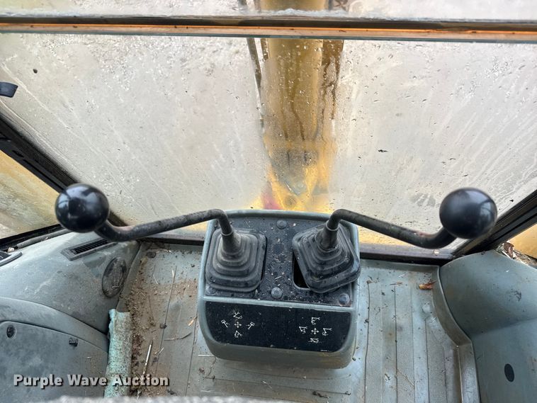 image for item NA9351 2004 Caterpillar 416D backhoe