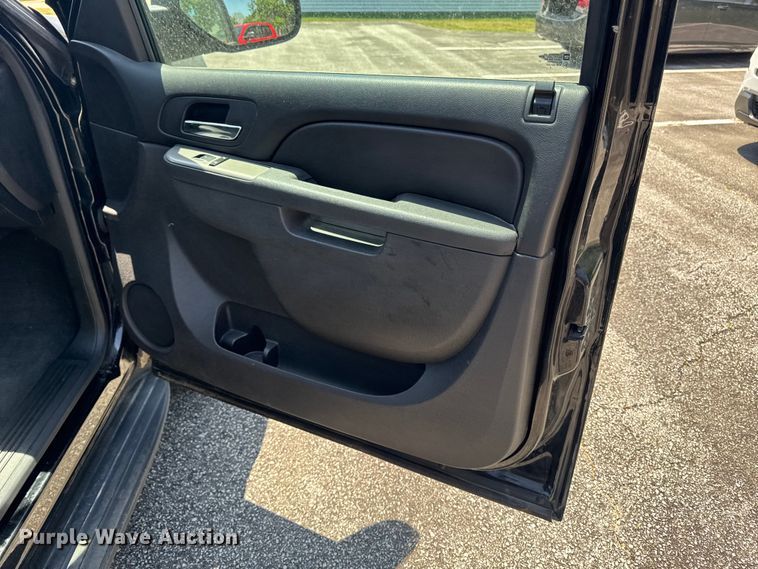 image for item OE9598 2013 Chevrolet Tahoe Police  SUV