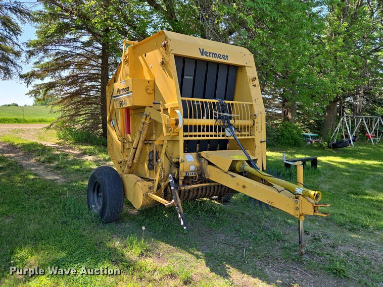 image for item DP8927 1988 Vermeer 504I round baler