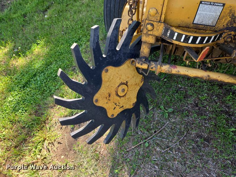 image for item DP8927 1988 Vermeer 504I round baler